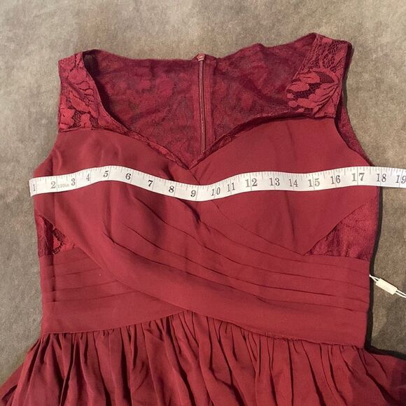 Woman’s A-Line V-Neck Chiffon Prom Bridesmaid or Formal Dress Size 8 NWT - Picture 8 of 12